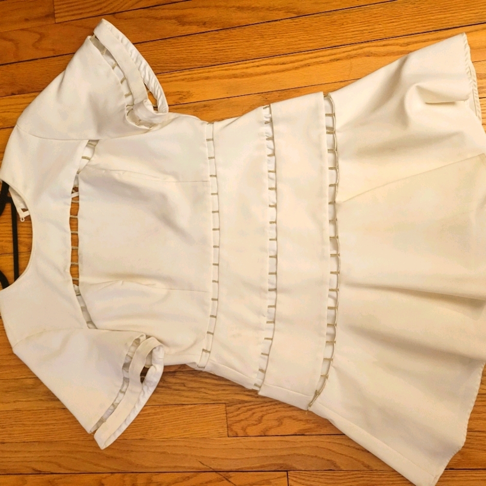 Flirty white white dress